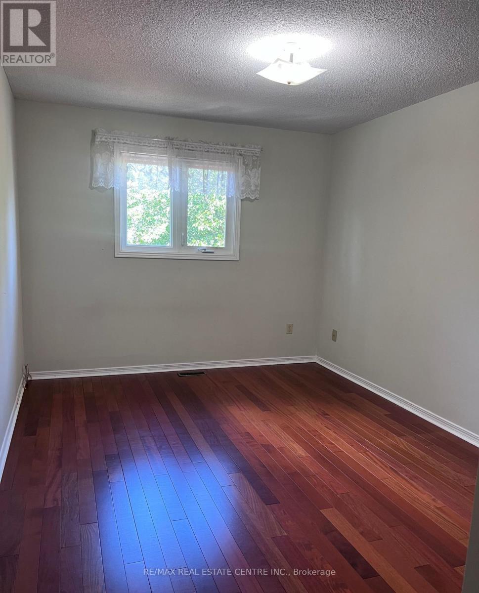 4358 Bacchus Crescent, Mississauga, Ontario  L4W 2Y3 - Photo 17 - W12688140