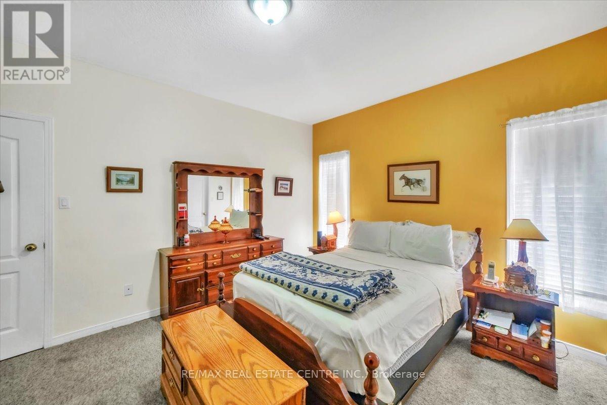 35 Cameron Court, Orangeville, Ontario  L9W 5G8 - Photo 17 - W12688156