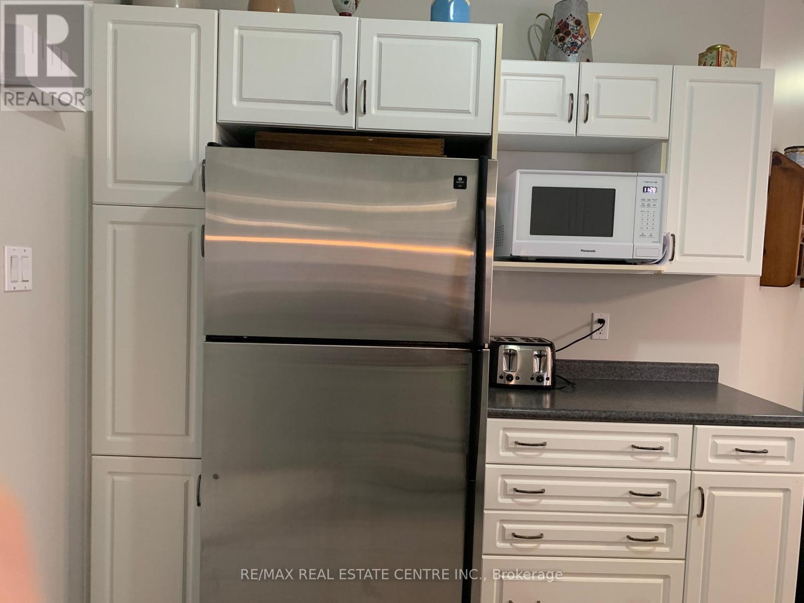 35 Cameron Court, Orangeville, Ontario  L9W 5G8 - Photo 8 - W12688156