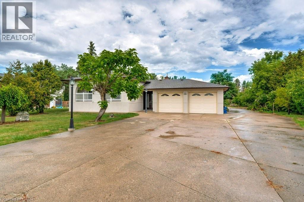 595 Green Mountain Road E, Stoney Creek, Ontario  L8J 2Z7 - Photo 3 - 40796735