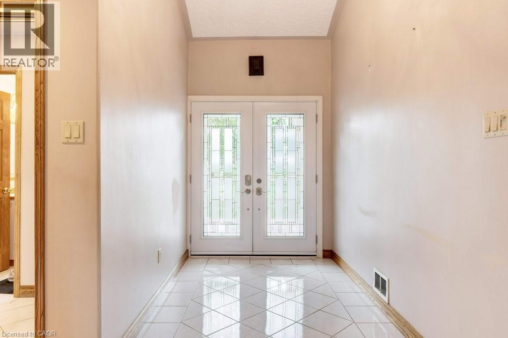 595 Green Mountain Road E, Stoney Creek, Ontario  L8J 2Z7 - Photo 5 - 40796735