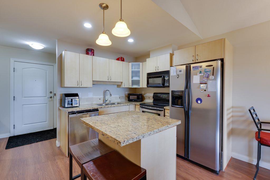 317 19774 56 Avenue, Langley, British Columbia  V3A 3X6 - Photo 3 - R3048133