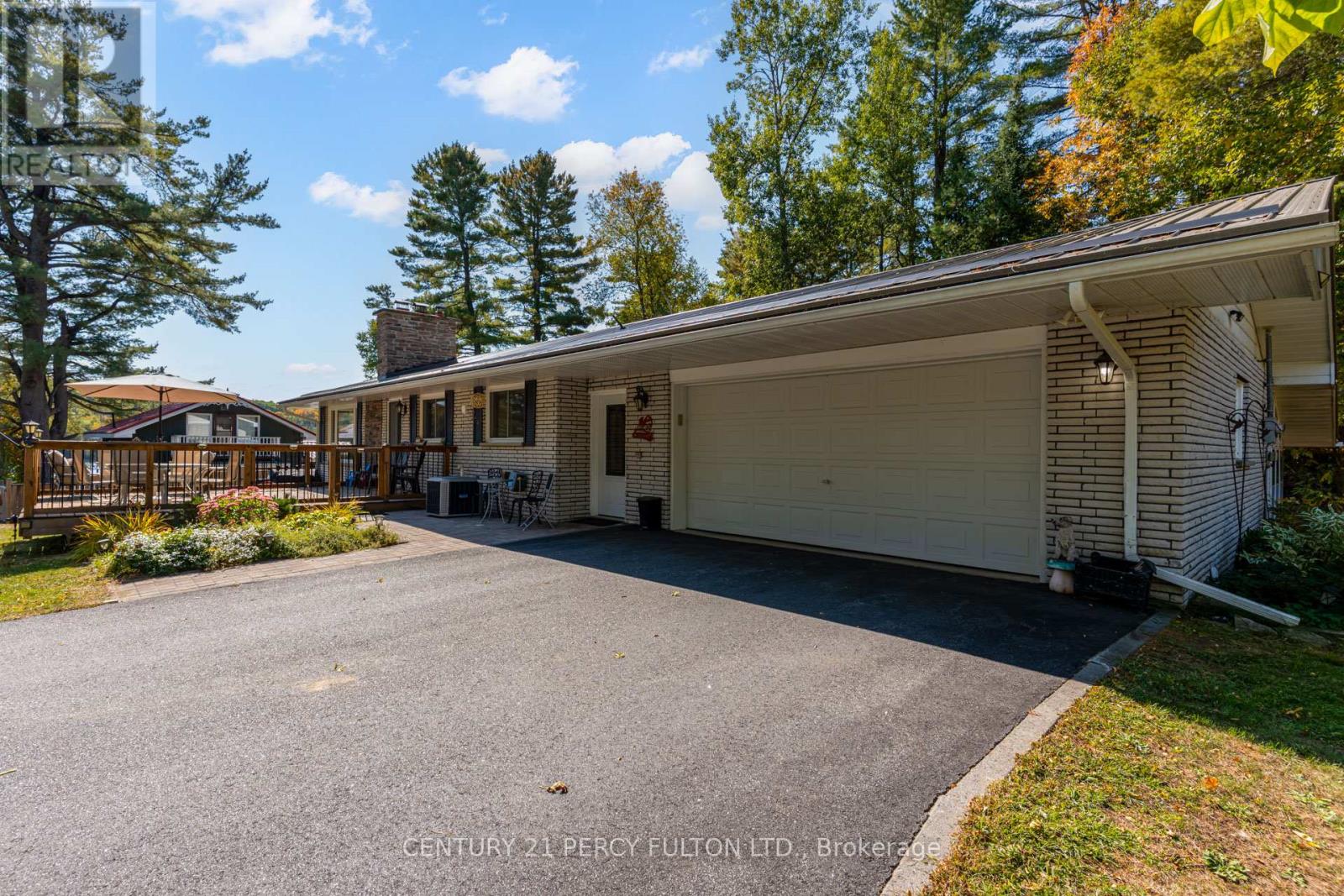 15166 Highway 118, Dysart Et Al, Ontario  K0M 1S0 - Photo 12 - X12687910