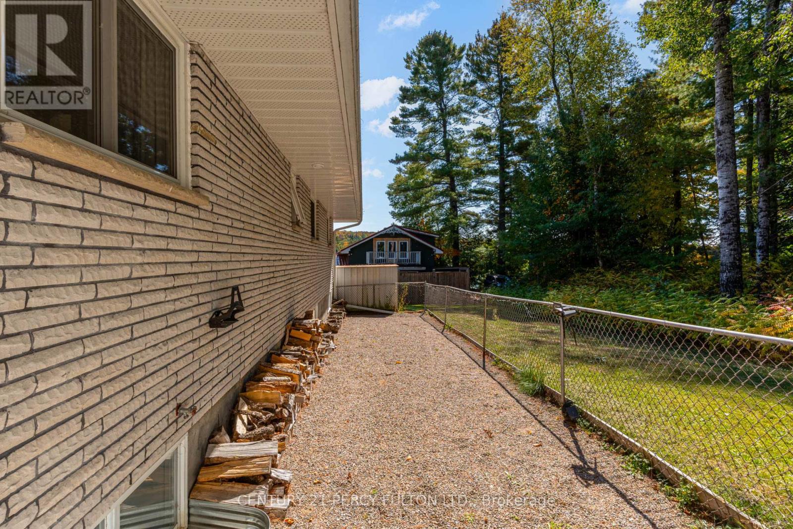 15166 Highway 118, Dysart Et Al, Ontario  K0M 1S0 - Photo 13 - X12687910