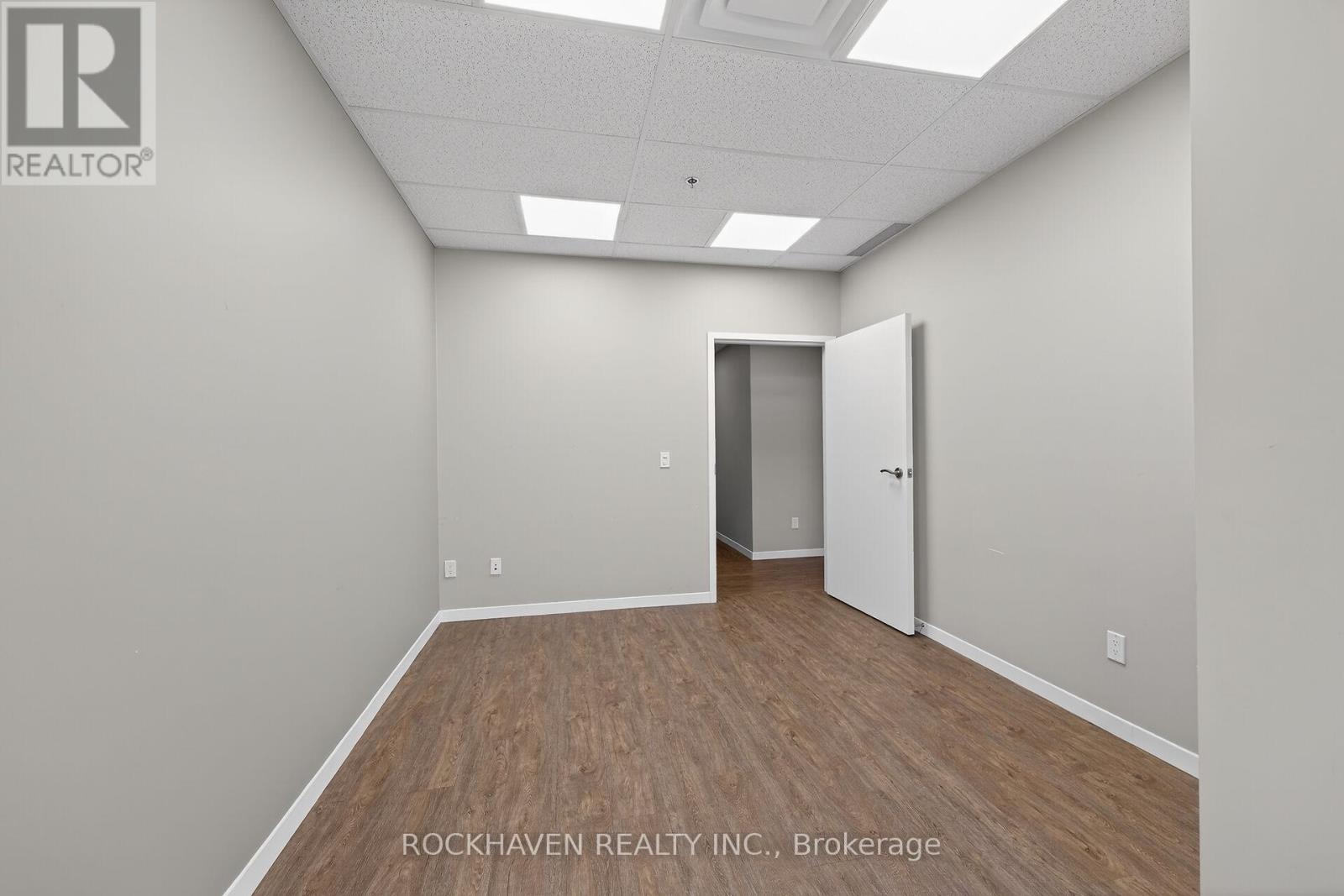 109 - 170 Rockhaven Lane, Hamilton, Ontario  L8B 1B5 - Photo 13 - X12687938