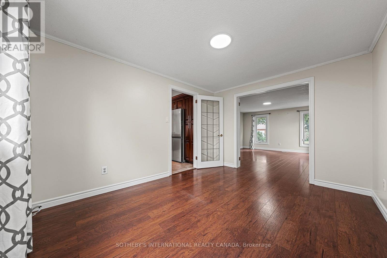 154 Covington Crescent, Cambridge, Ontario  N2N 2X4 - Photo 11 - X12688032