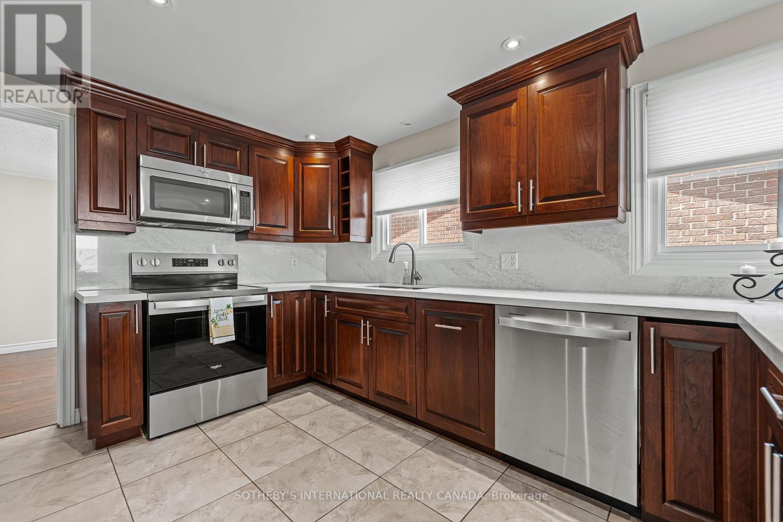 154 Covington Crescent, Cambridge, Ontario  N2N 2X4 - Photo 17 - X12688032