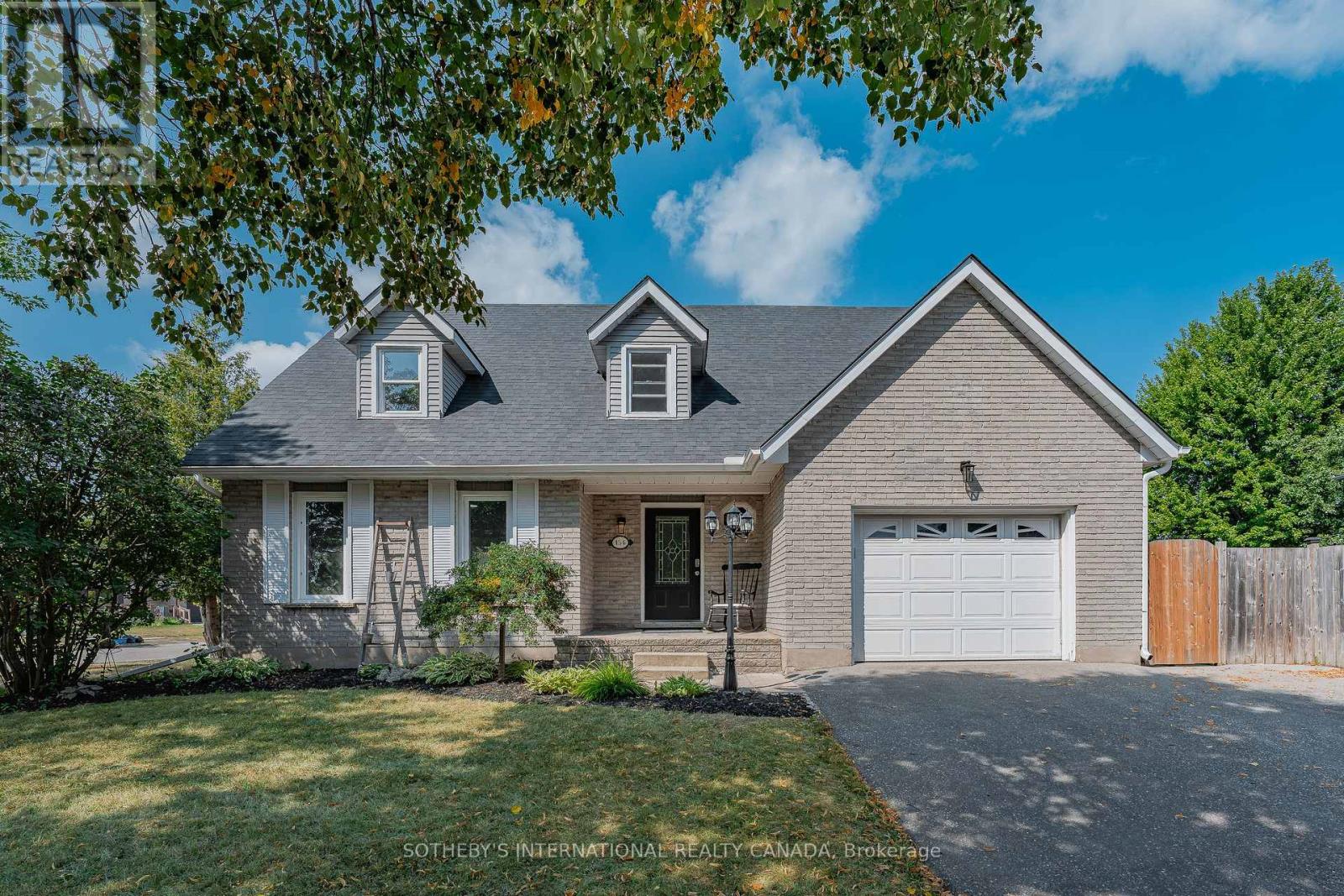 154 Covington Crescent, Cambridge, Ontario  N2N 2X4 - Photo 2 - X12688032