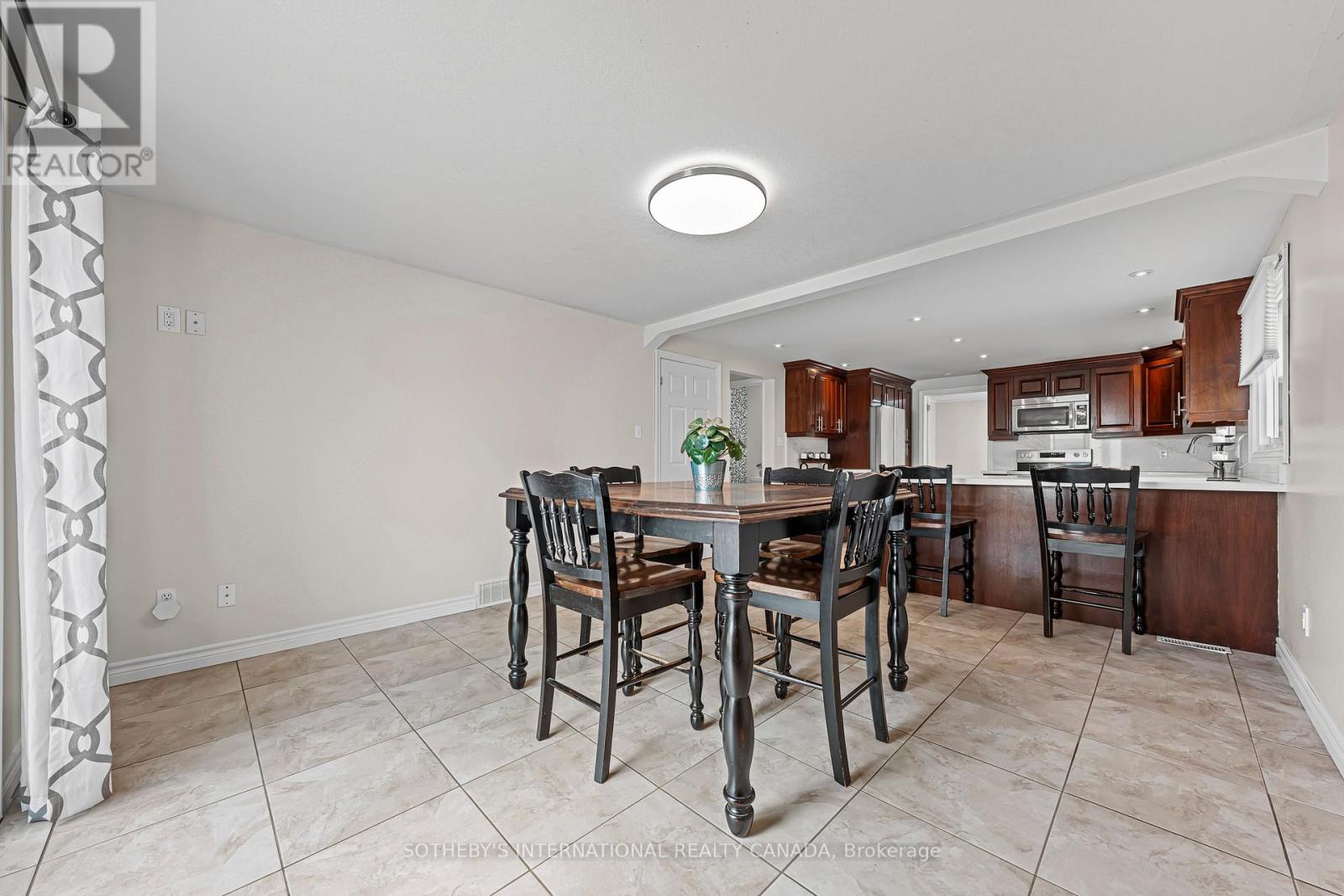 154 Covington Crescent, Cambridge, Ontario  N2N 2X4 - Photo 21 - X12688032