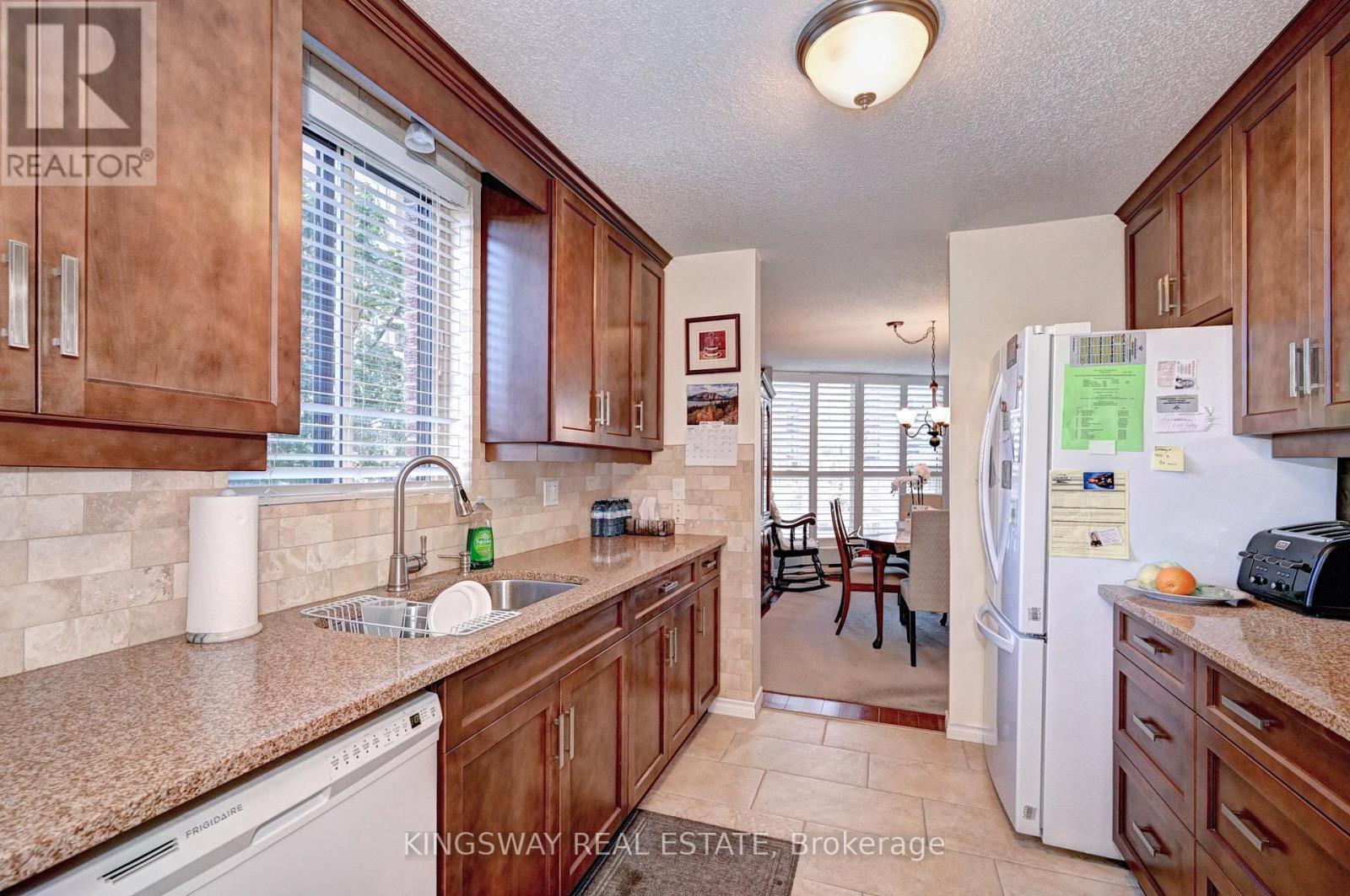 401 - 24 Marilyn Drive N, Guelph, Ontario  N1H 8E9 - Photo 24 - X12688126