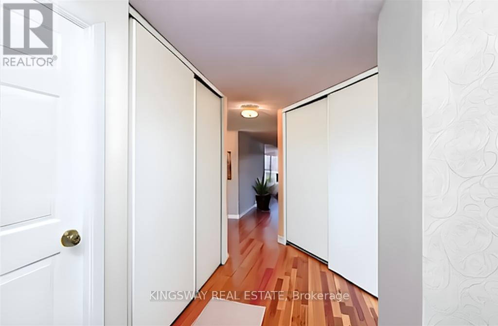 401 - 24 Marilyn Drive N, Guelph, Ontario  N1H 8E9 - Photo 8 - X12688126