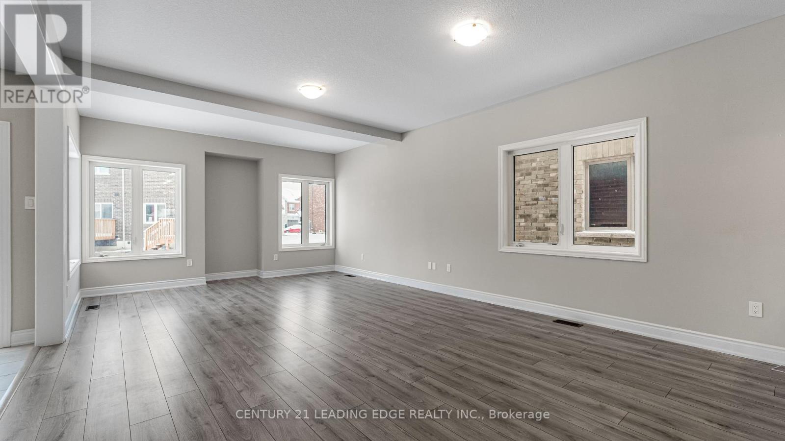 124 Sunset Way, Thorold, Ontario  L0S 1A0 - Photo 14 - X12568478