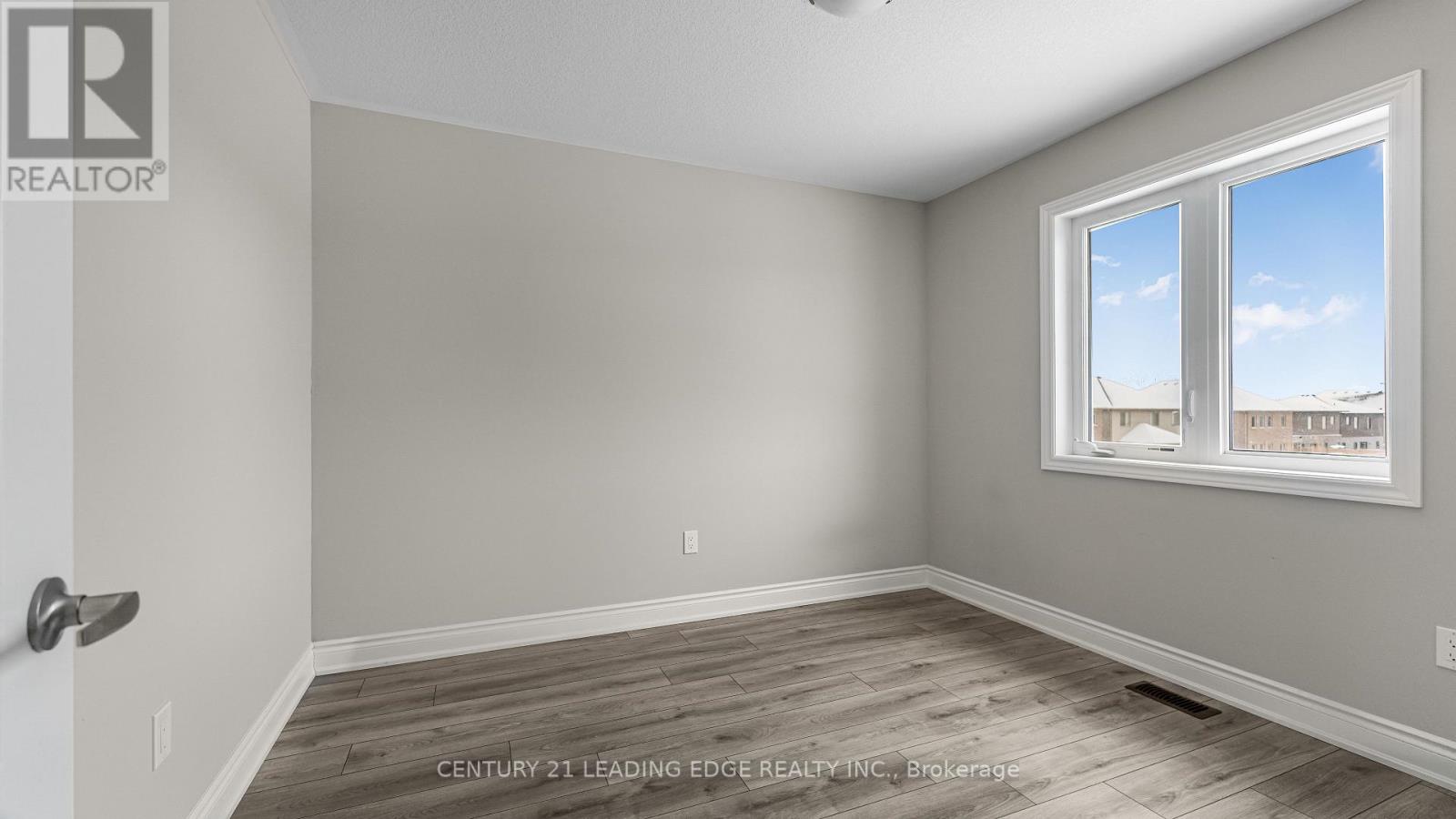 124 Sunset Way, Thorold, Ontario  L0S 1A0 - Photo 32 - X12568478