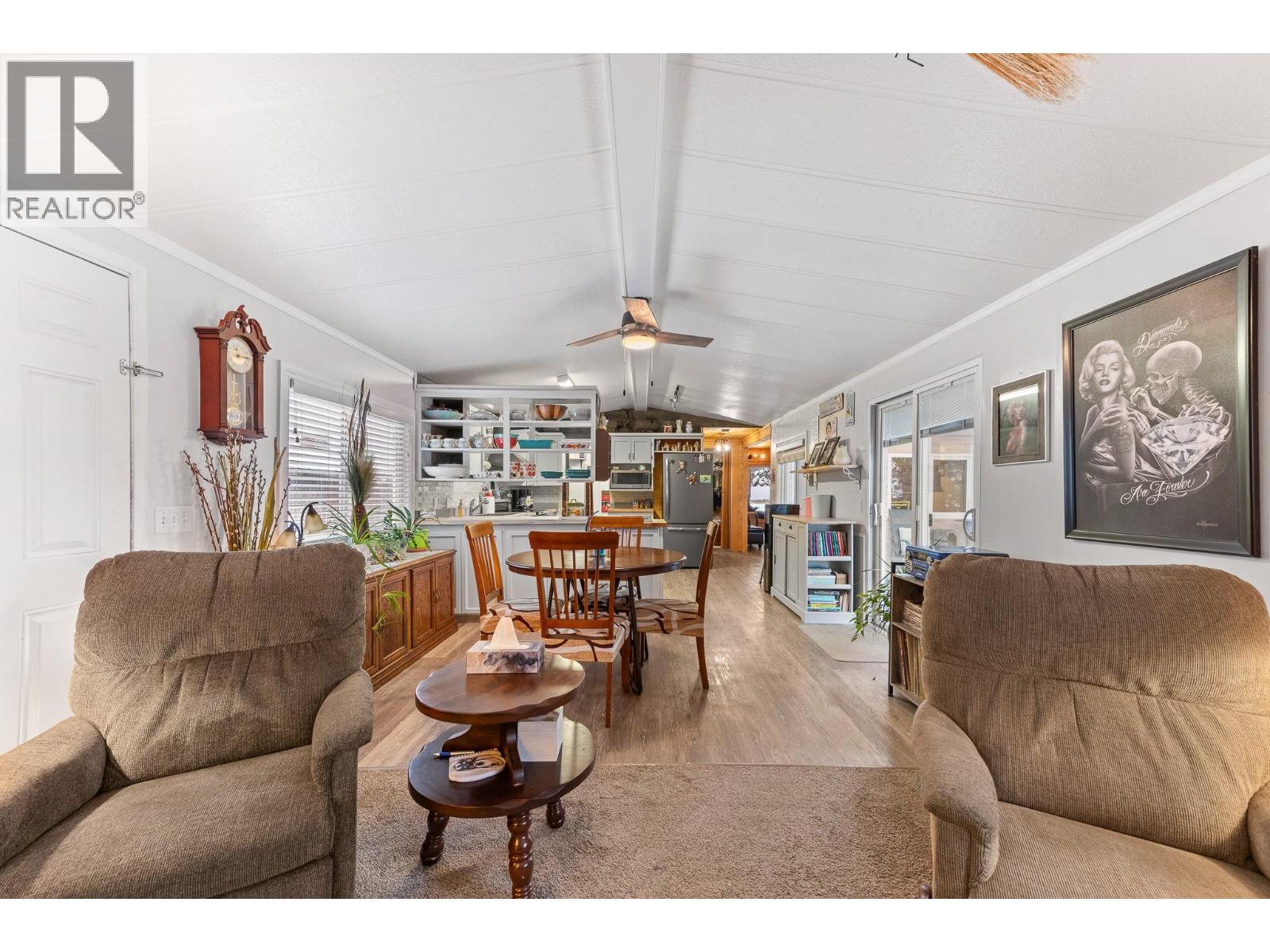 5807 Birch Avenue, Kitchener, British Columbia  V0B 1W1 - Photo 12 - 10372145