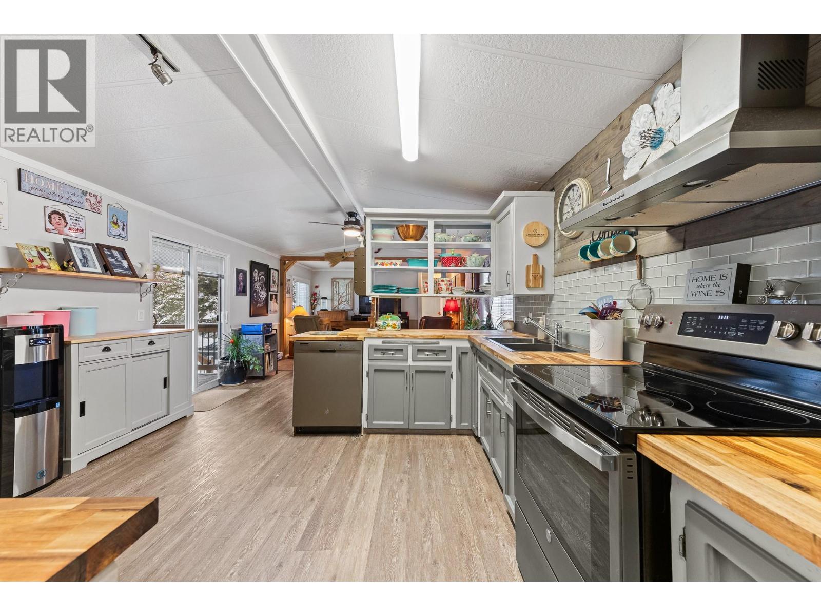 5807 Birch Avenue, Kitchener, British Columbia  V0B 1W1 - Photo 7 - 10372145