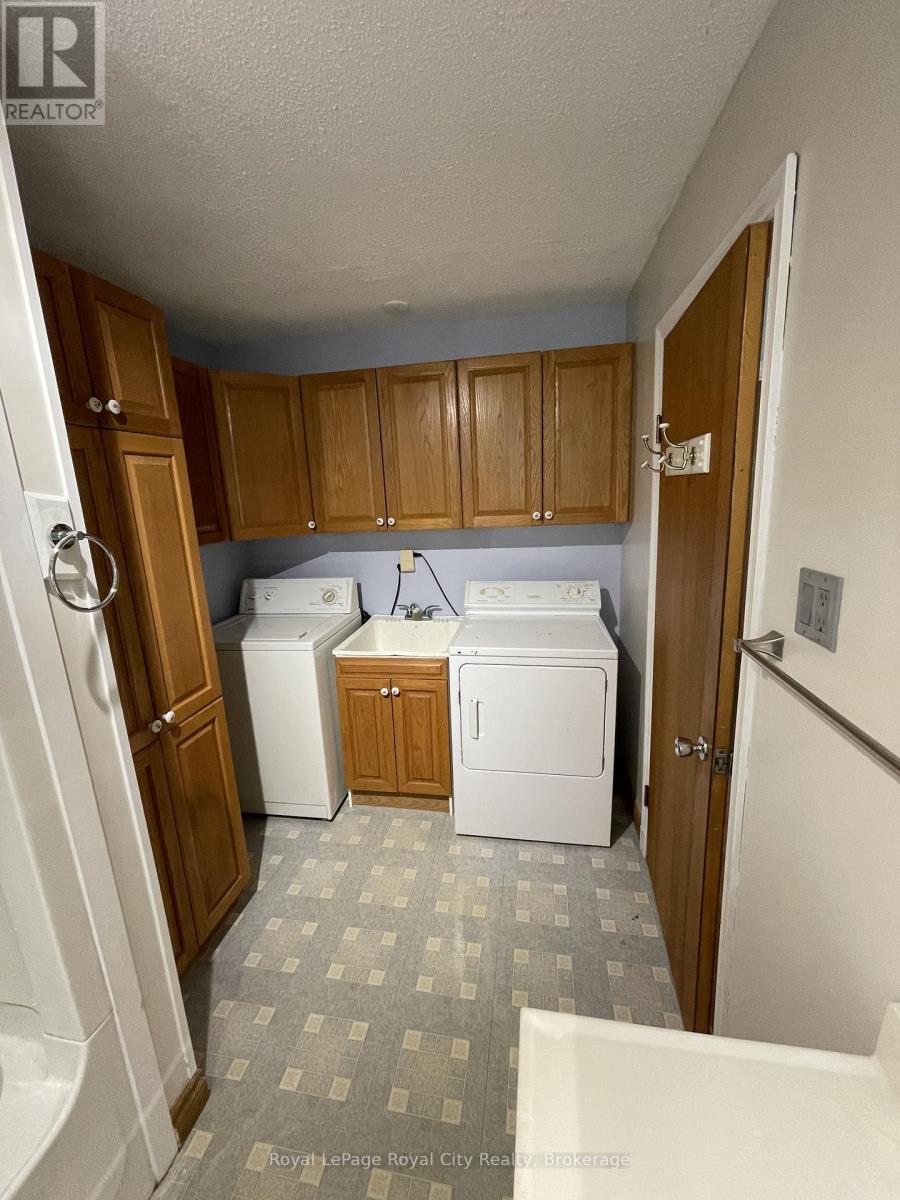 245 Speedvale Avenue W, Guelph (Junction/onward Willow), Ontario  N1H 1C5 - Photo 13 - X12688272