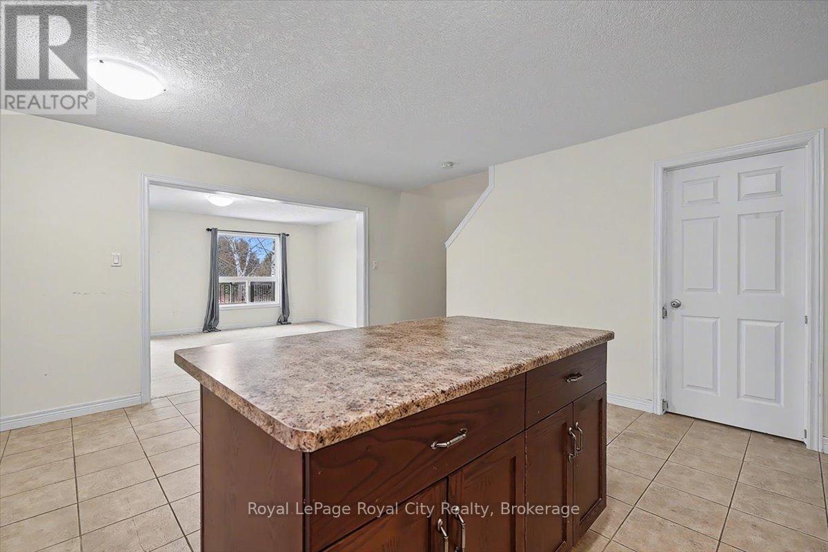 8 - 355 Macalister Boulevard, Guelph (Kortright East), Ontario  N1L 1B3 - Photo 9 - X12688292