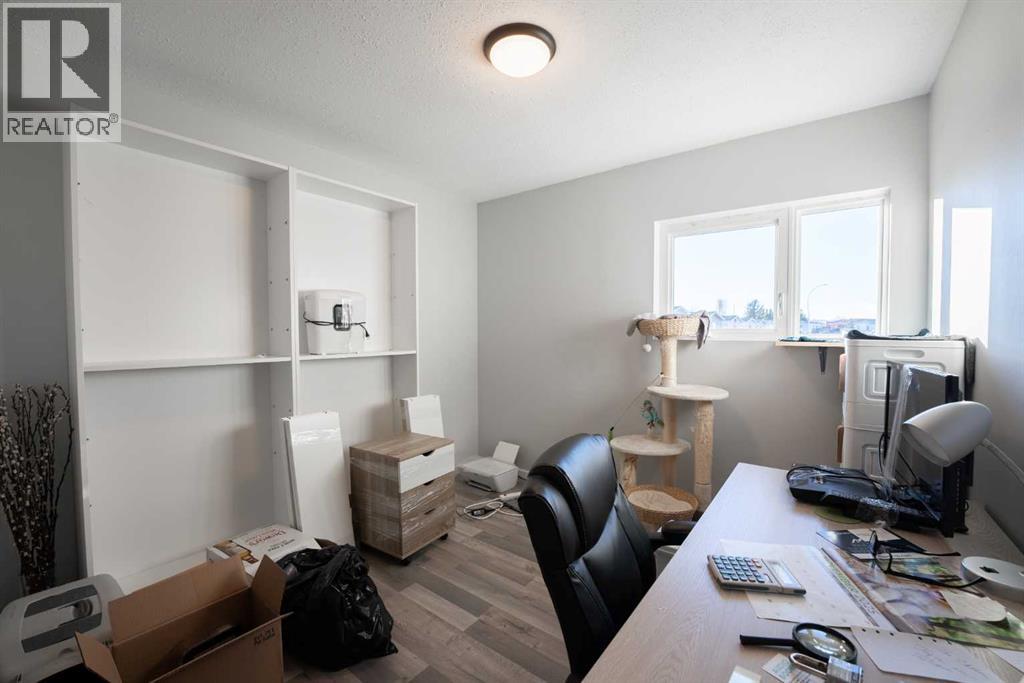 42 Westover Crescent, Claresholm, Alberta  T0L 0T0 - Photo 6 - A2271879