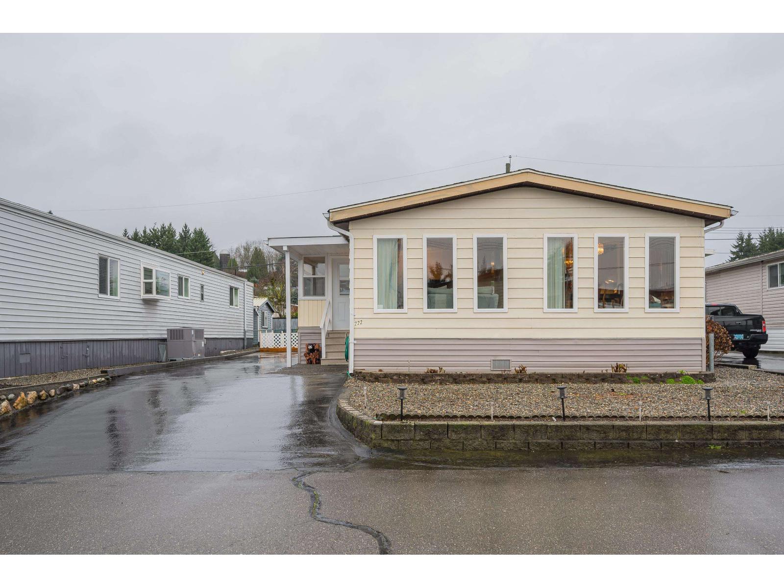 222 27111 0 Avenue, Langley, British Columbia  V4W 2T5 - Photo 4 - R3073586