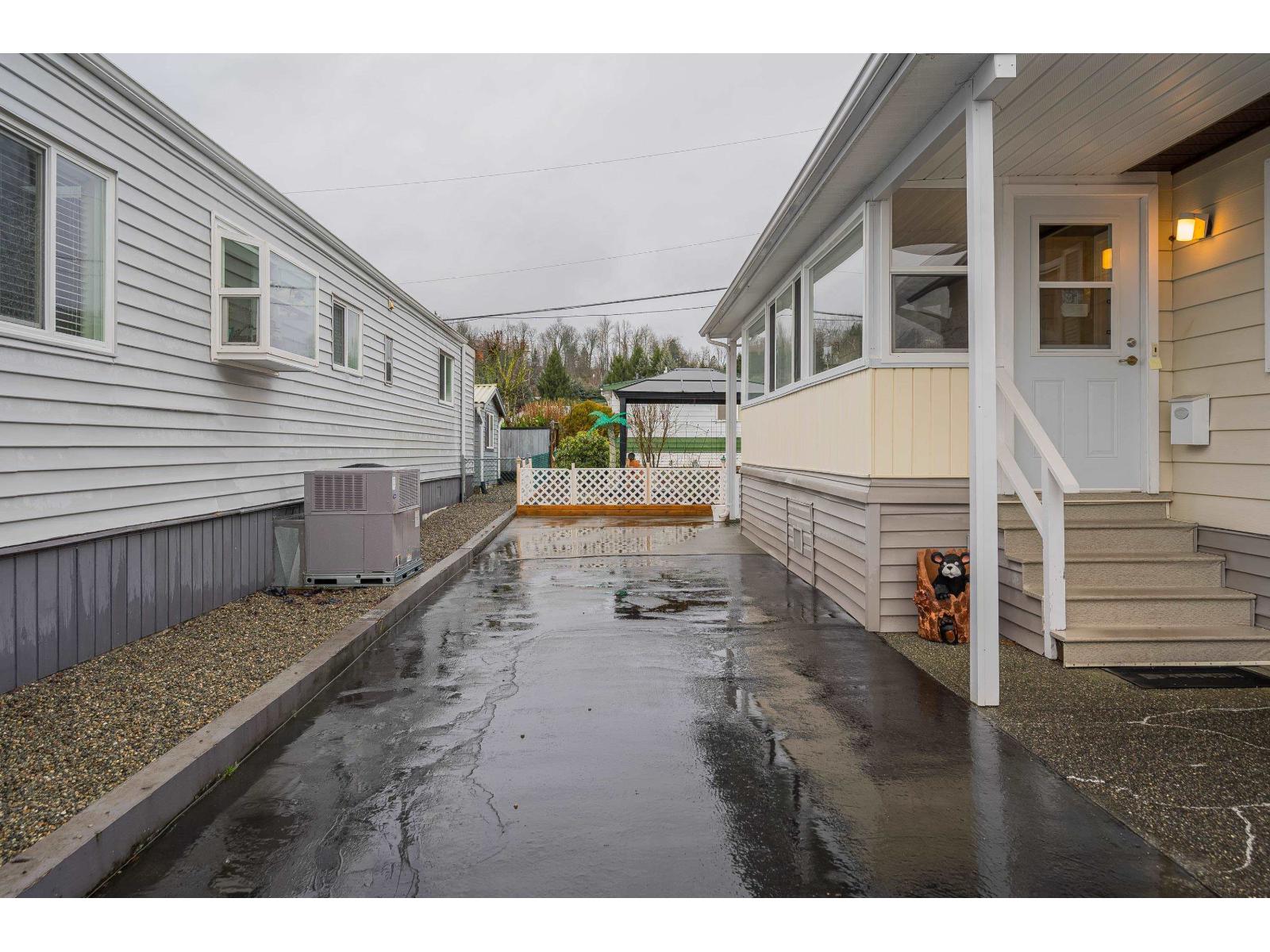 222 27111 0 Avenue, Langley, British Columbia  V4W 2T5 - Photo 5 - R3073586