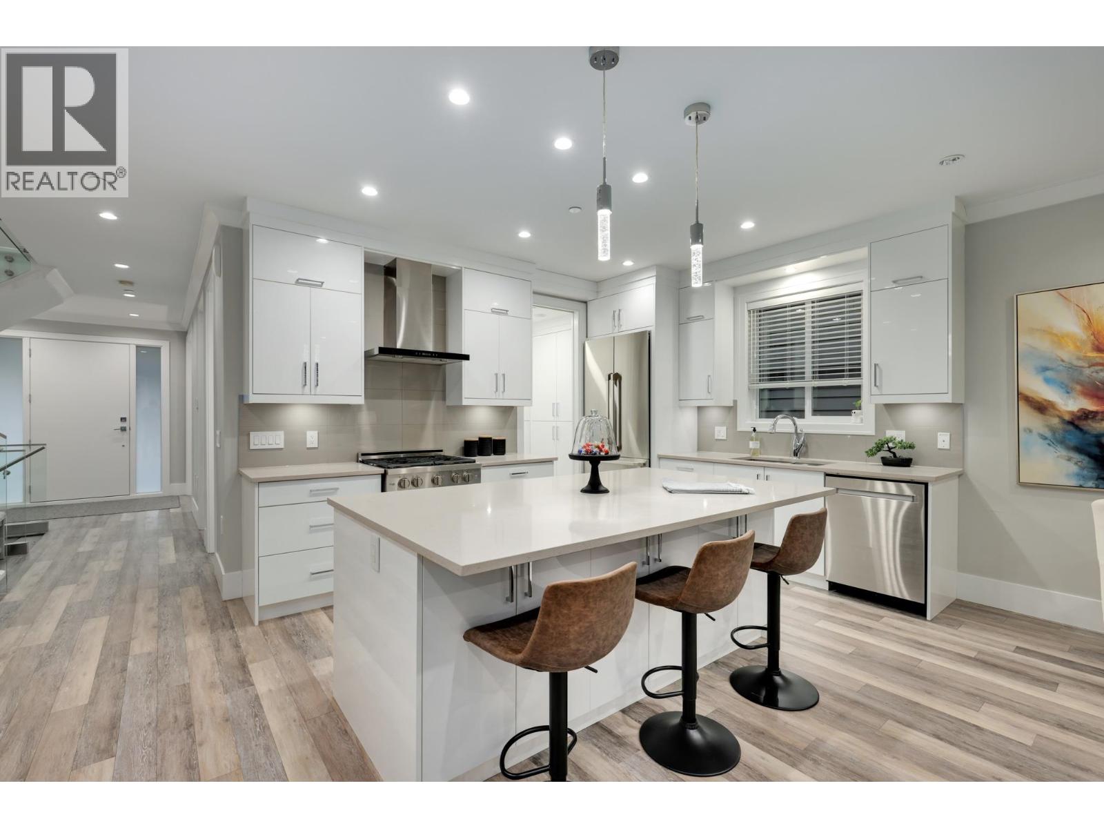 311 Avalon Drive, Port Moody, British Columbia  V3H 2X9 - Photo 7 - R3070844