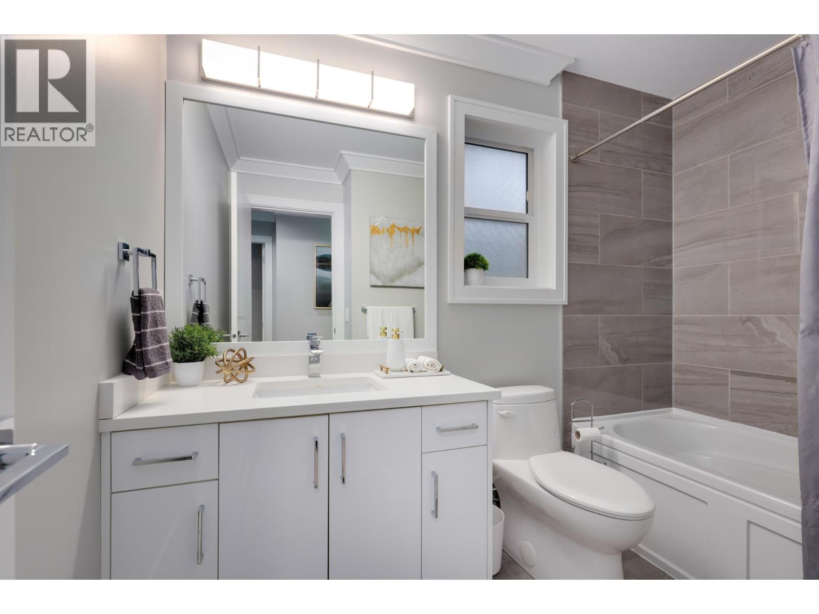 311 Avalon Drive, Port Moody, British Columbia  V3H 2X9 - Photo 29 - R3070844