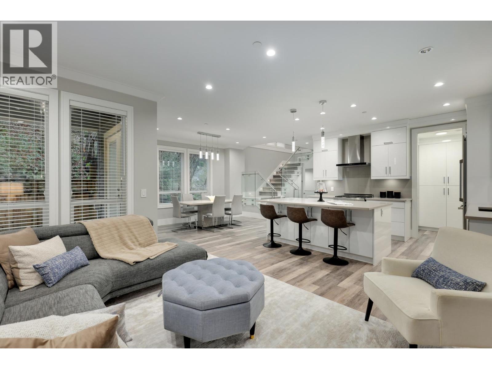 311 Avalon Drive, Port Moody, British Columbia  V3H 2X9 - Photo 5 - R3070844