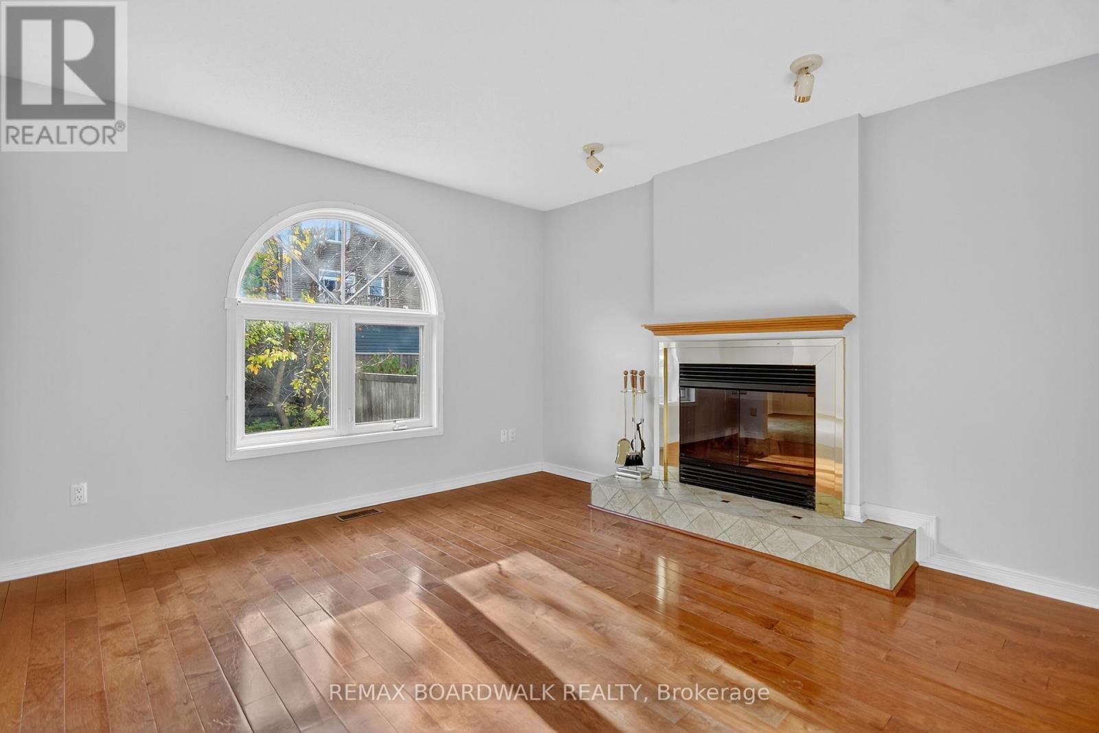 85 Alon Street, Ottawa, Ontario  K2S 1K7 - Photo 14 - X12688198