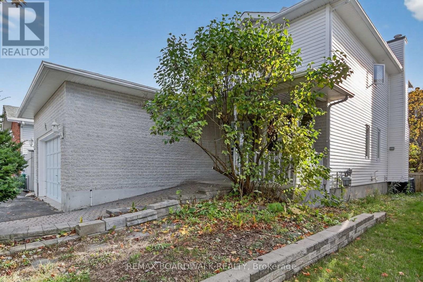 85 Alon Street, Ottawa, Ontario  K2S 1K7 - Photo 3 - X12688198