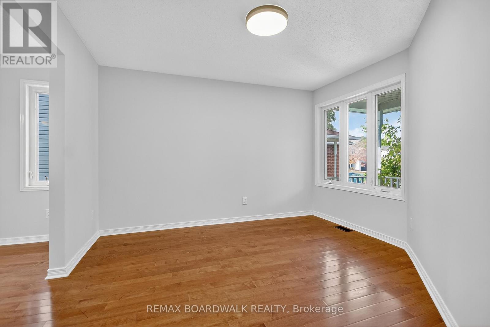 85 Alon Street, Ottawa, Ontario  K2S 1K7 - Photo 6 - X12688198