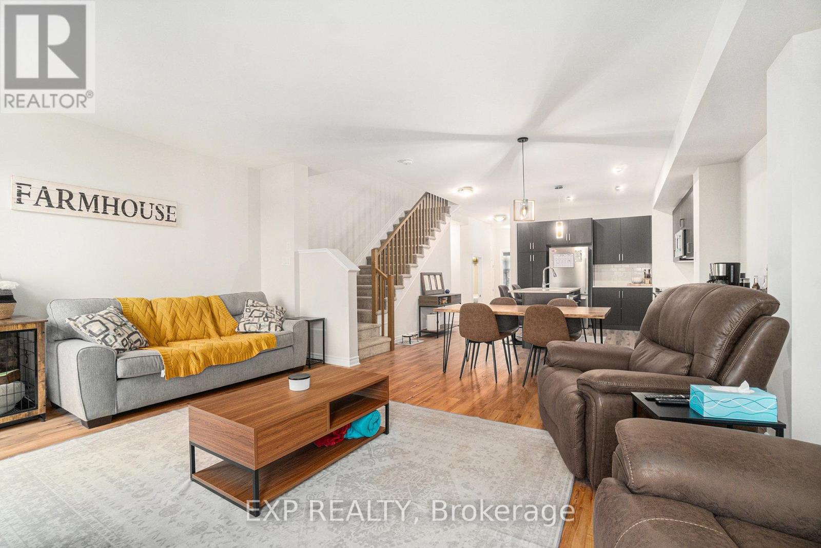 93 Richelieu Street, Russell, Ontario  K0A 1W0 - Photo 3 - X12688290