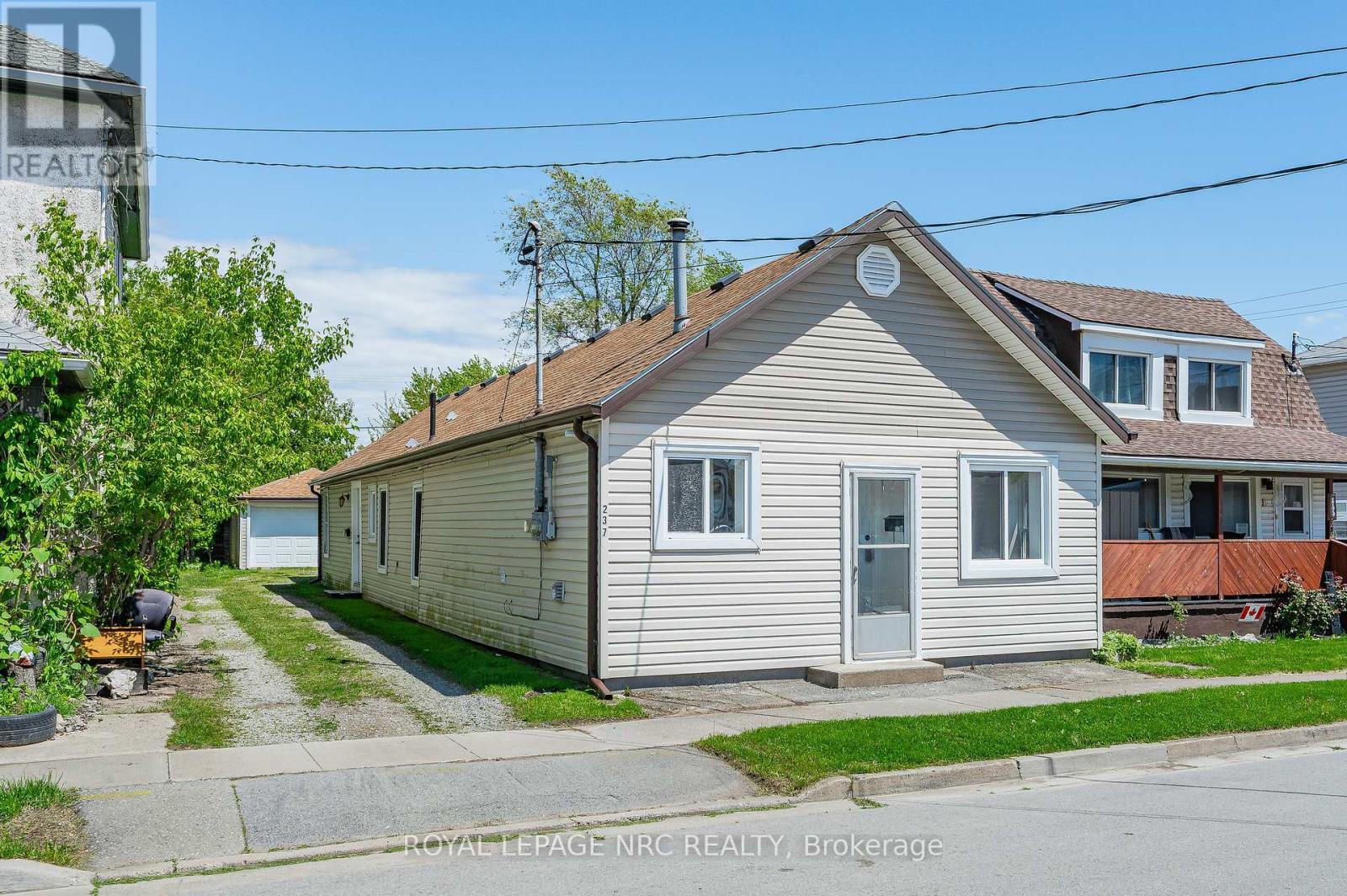 Unit A - 237 Mitchell Street, Port Colborne, Ontario  L3K 1Y5 - Photo 1 - X12612394