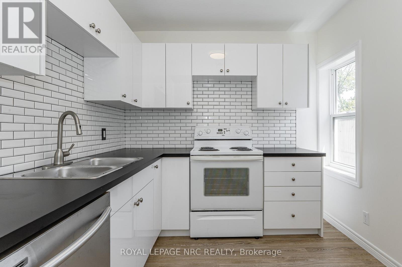 Unit A - 237 Mitchell Street, Port Colborne, Ontario  L3K 1Y5 - Photo 13 - X12612394