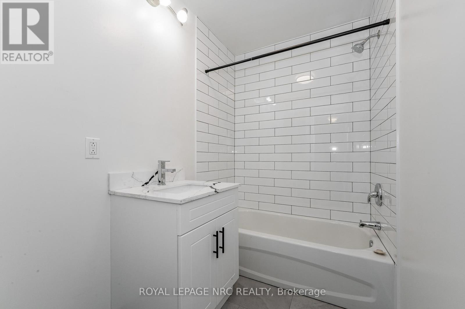 Unit A - 237 Mitchell Street, Port Colborne, Ontario  L3K 1Y5 - Photo 21 - X12612394