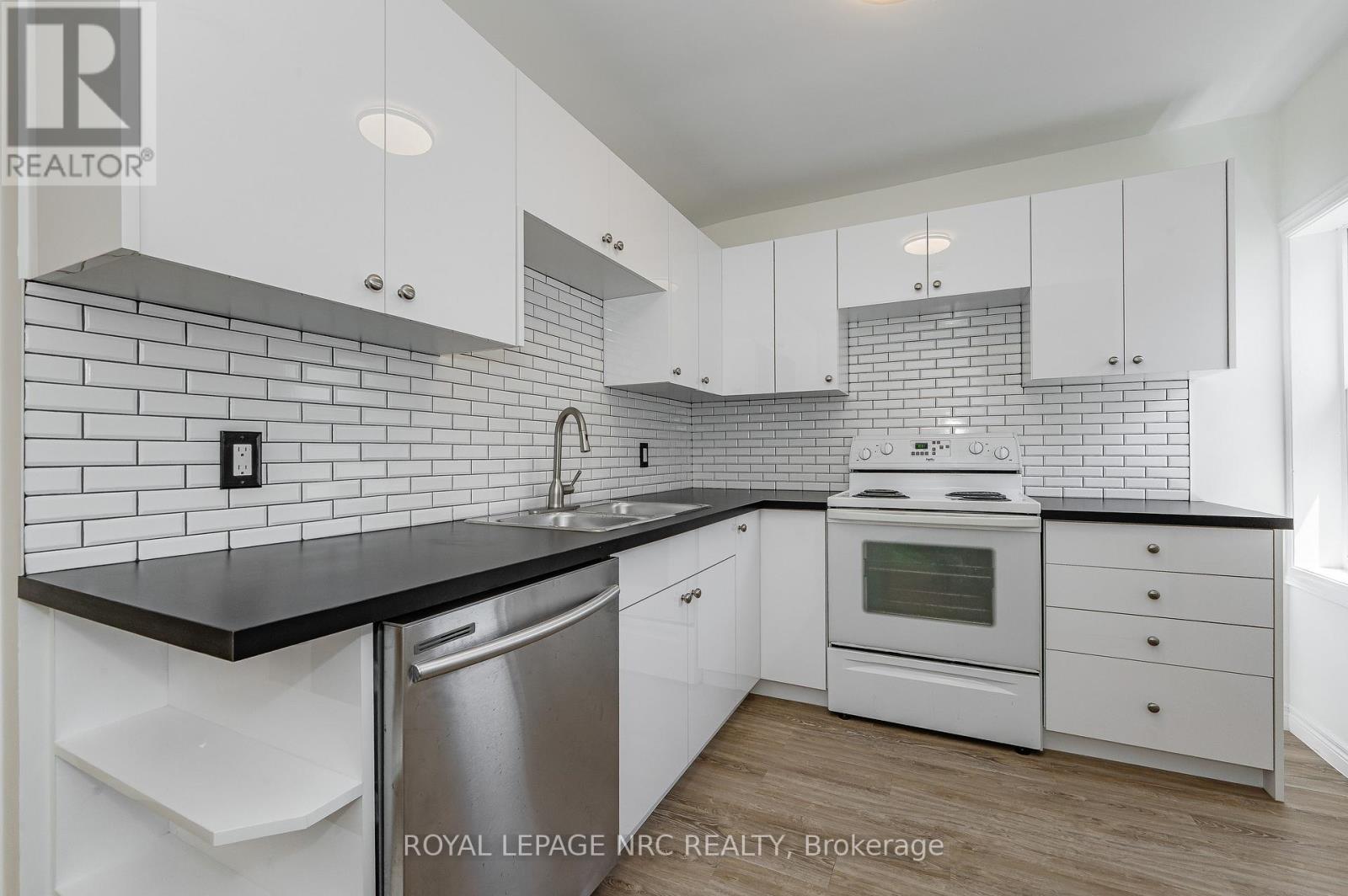 Unit A - 237 Mitchell Street, Port Colborne, Ontario  L3K 1Y5 - Photo 12 - X12612394