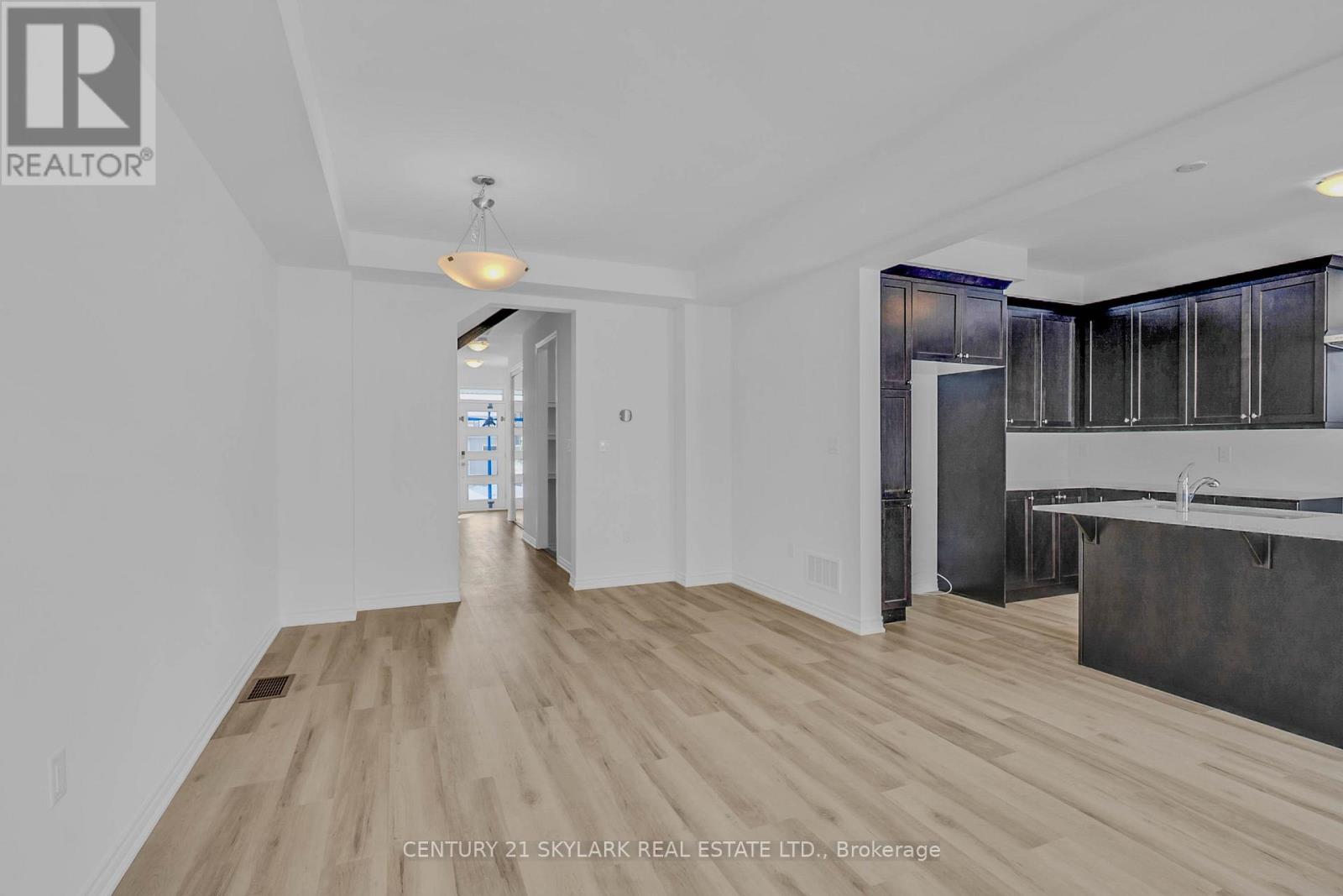 16 Ivory Road, Barrie, Ontario  L9J 0B7 - Photo 8 - S12632500