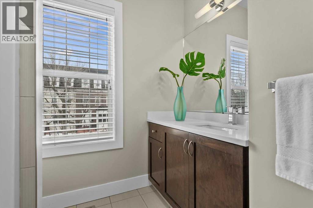 2833 Dallaire Avenue Sw, Calgary, Alberta  T3E 7T2 - Photo 23 - A2278595