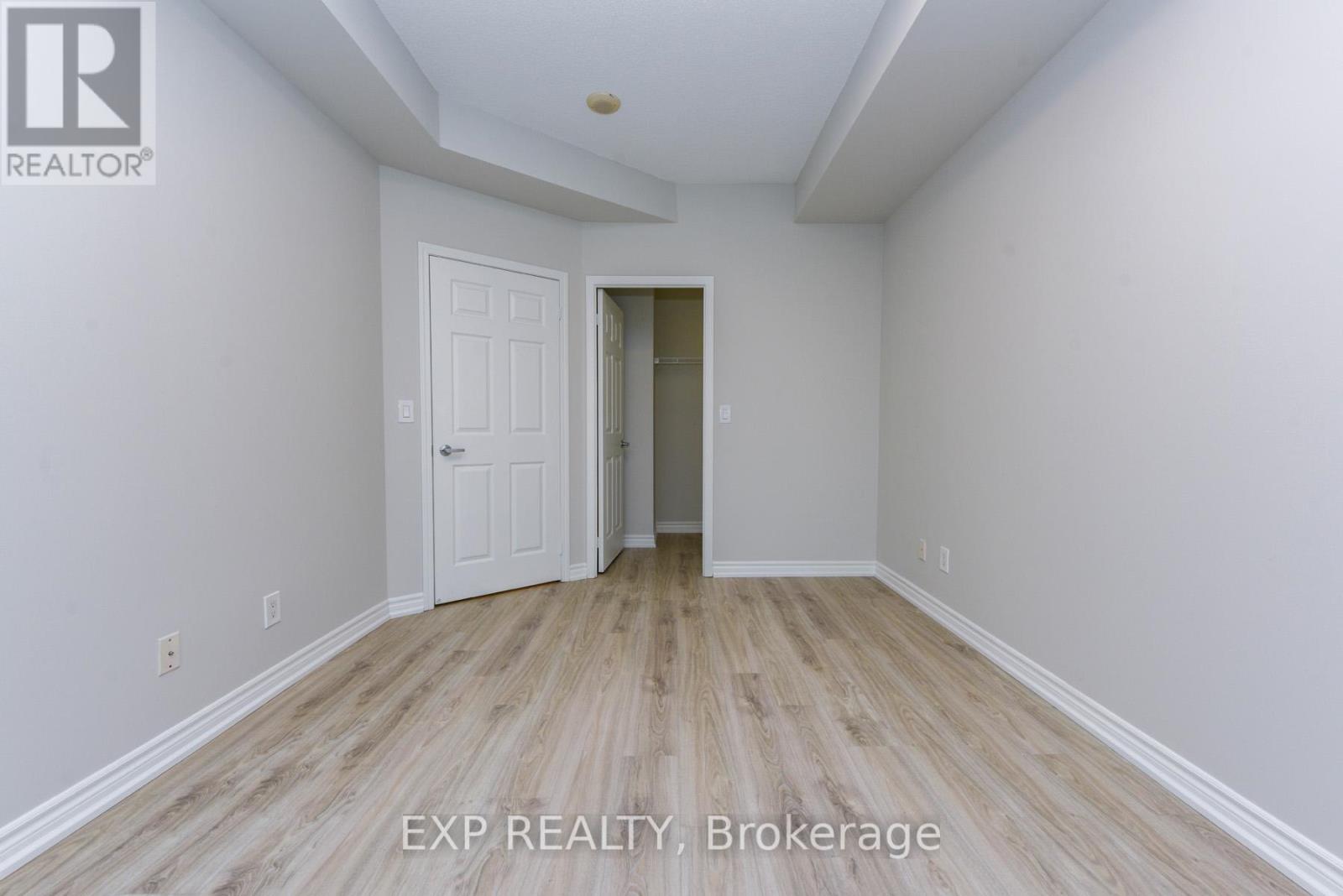 410 - 388 Prince Of Wales Drive, Mississauga, Ontario  L5B 0A1 - Photo 10 - W12687968