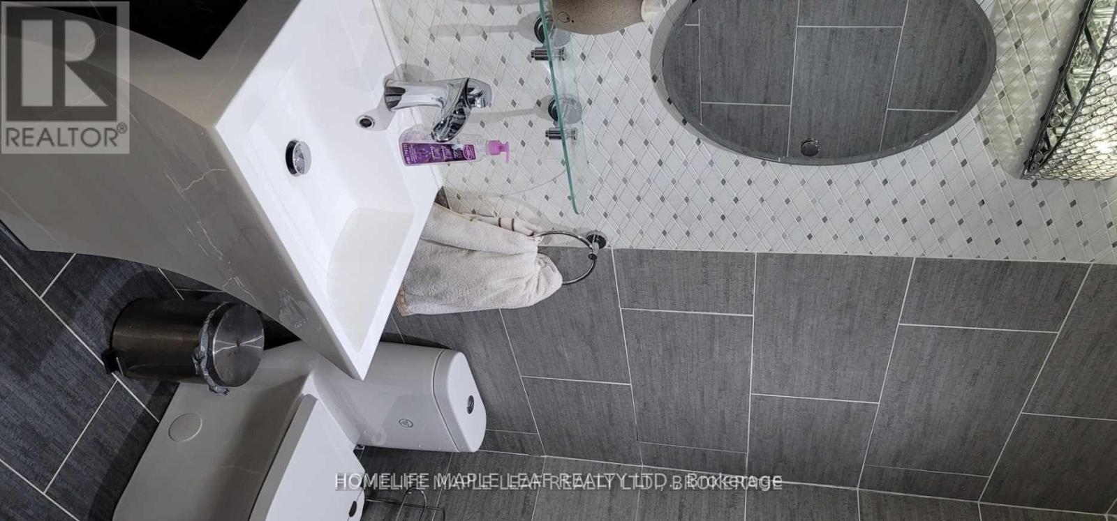 44 Redpoll Court, Brampton (Fletcher's Creek South), Ontario  L6Y 4A8 - Photo 12 - W12649606