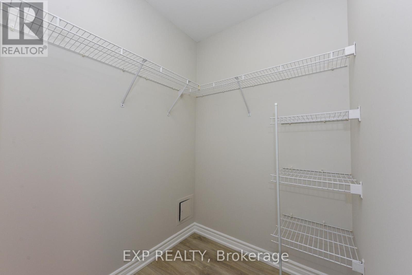 410 - 388 Prince Of Wales Drive, Mississauga, Ontario  L5B 0A1 - Photo 5 - W12687968