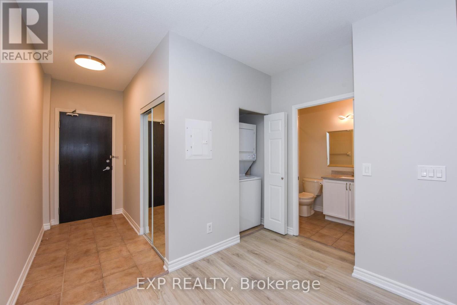 410 - 388 Prince Of Wales Drive, Mississauga, Ontario  L5B 0A1 - Photo 8 - W12687968