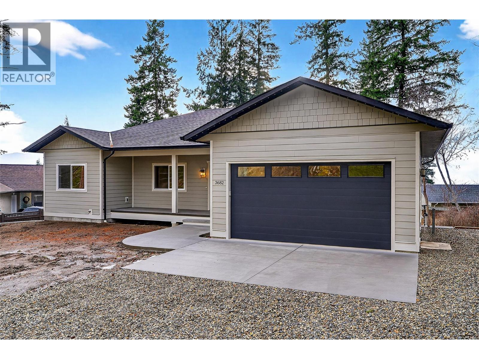 3682 Braelyn Road, Tappen, British Columbia  V0E 2X1 - Photo 3 - 10372028