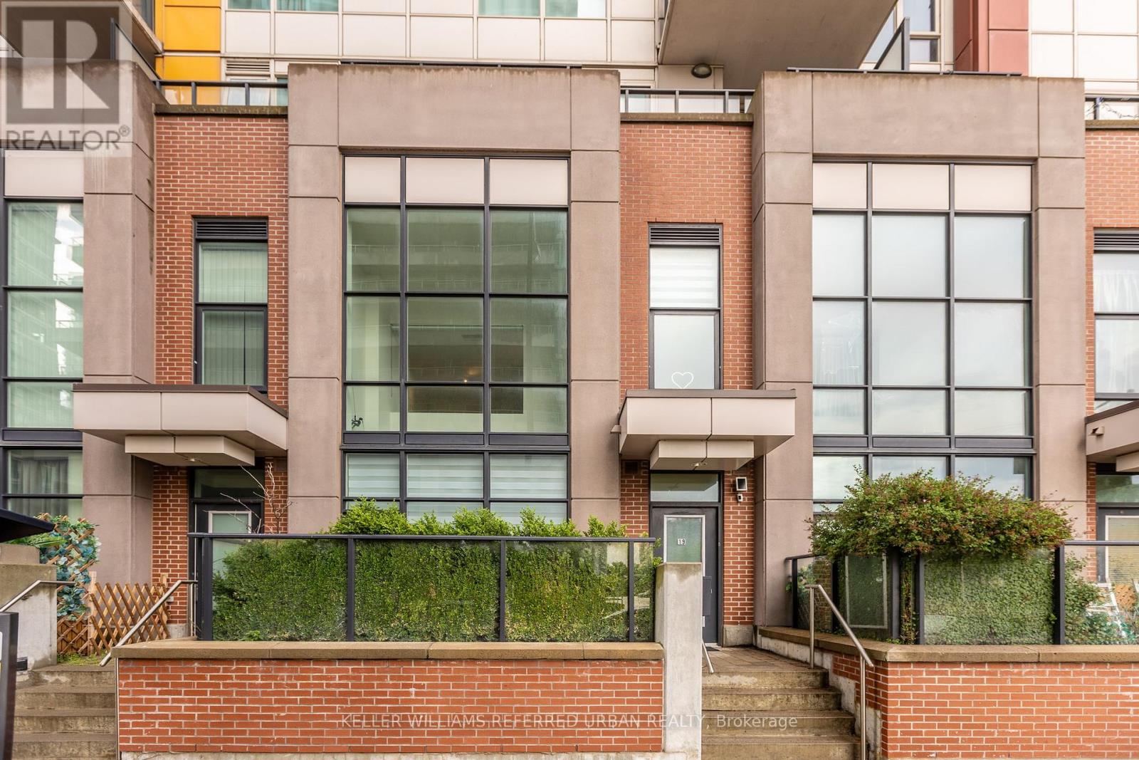 19 Town Centre Court, Toronto, Ontario  M1P 0B3 - Photo 2 - E12683174