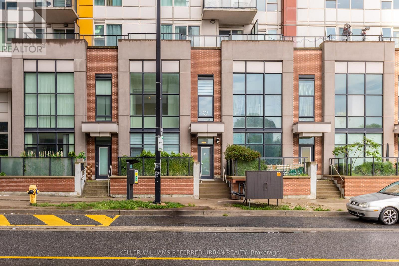 19 TOWN CENTRE COURT, Toronto, Ontario