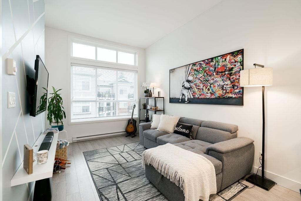 409 6468 195A STREET, Surrey, British Columbia