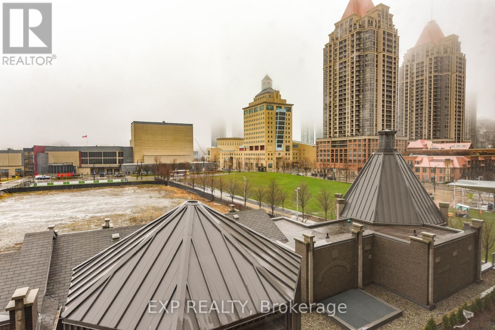 410 - 388 Prince Of Wales Drive, Mississauga, Ontario  L5B 0A1 - Photo 2 - W12687968