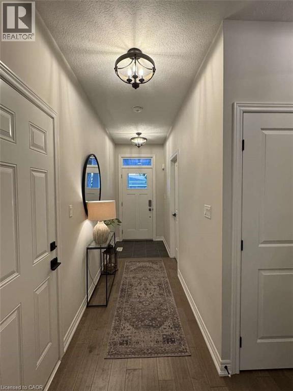 15 Mcclay Avenue, Grimsby, Ontario  L3M 0H7 - Photo 5 - 40797961