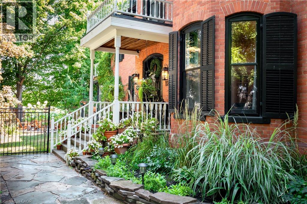 123 Main Street W, Grimsby, Ontario  L3M 1R9 - Photo 4 - 40797833