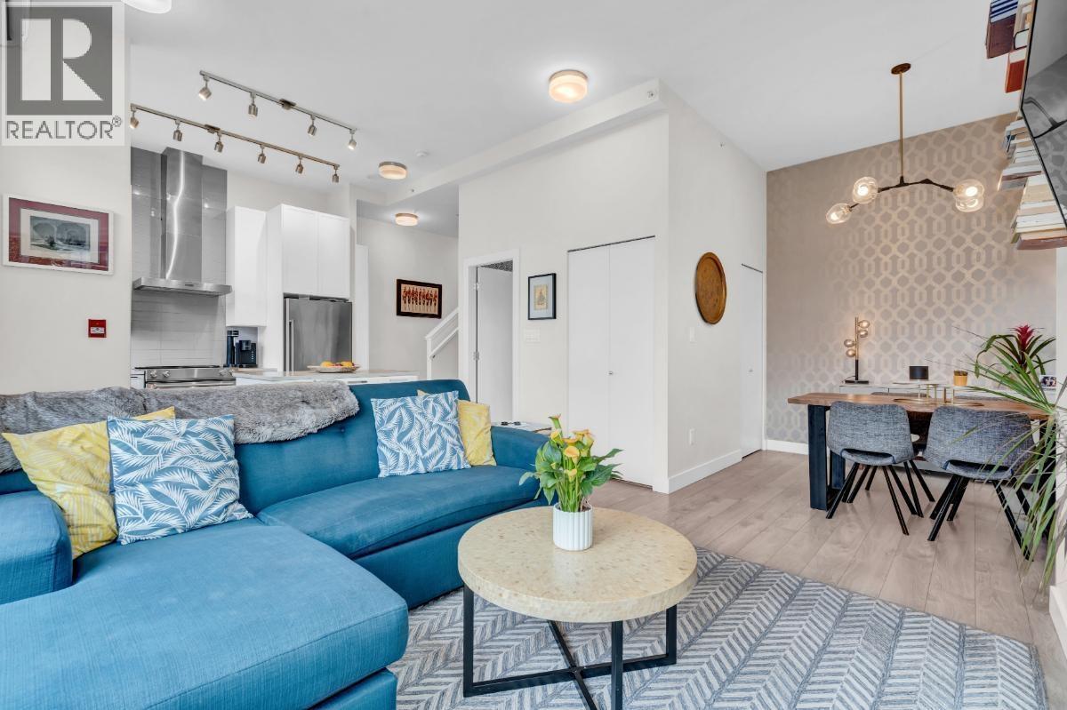 Th1 1728 Gilmore Avenue, Burnaby, British Columbia  V5C 0L3 - Photo 4 - R3078252