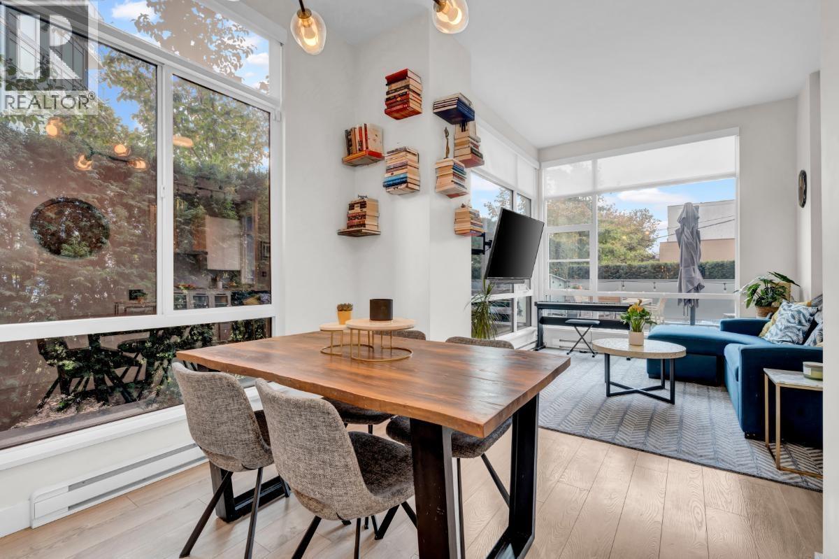 Th1 1728 Gilmore Avenue, Burnaby, British Columbia  V5C 0L3 - Photo 5 - R3078252